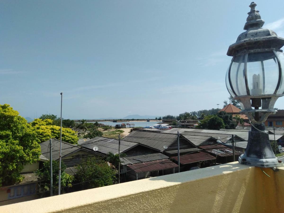 Rumah Hentian Ayah Кампунг-Куала-Бесут Экстерьер фото